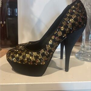 Nine West Sequin Platform Heels - Black and Gold